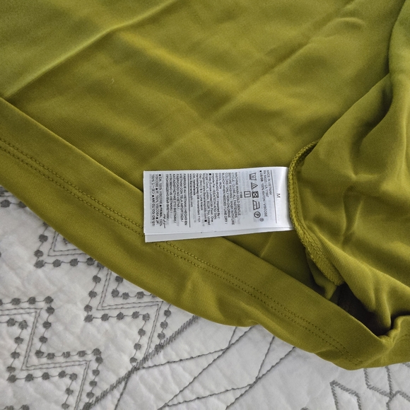 Banana Republic Peridot Green Shirtdress Long Sleeve Size M NWOT - Picture 8 of 8